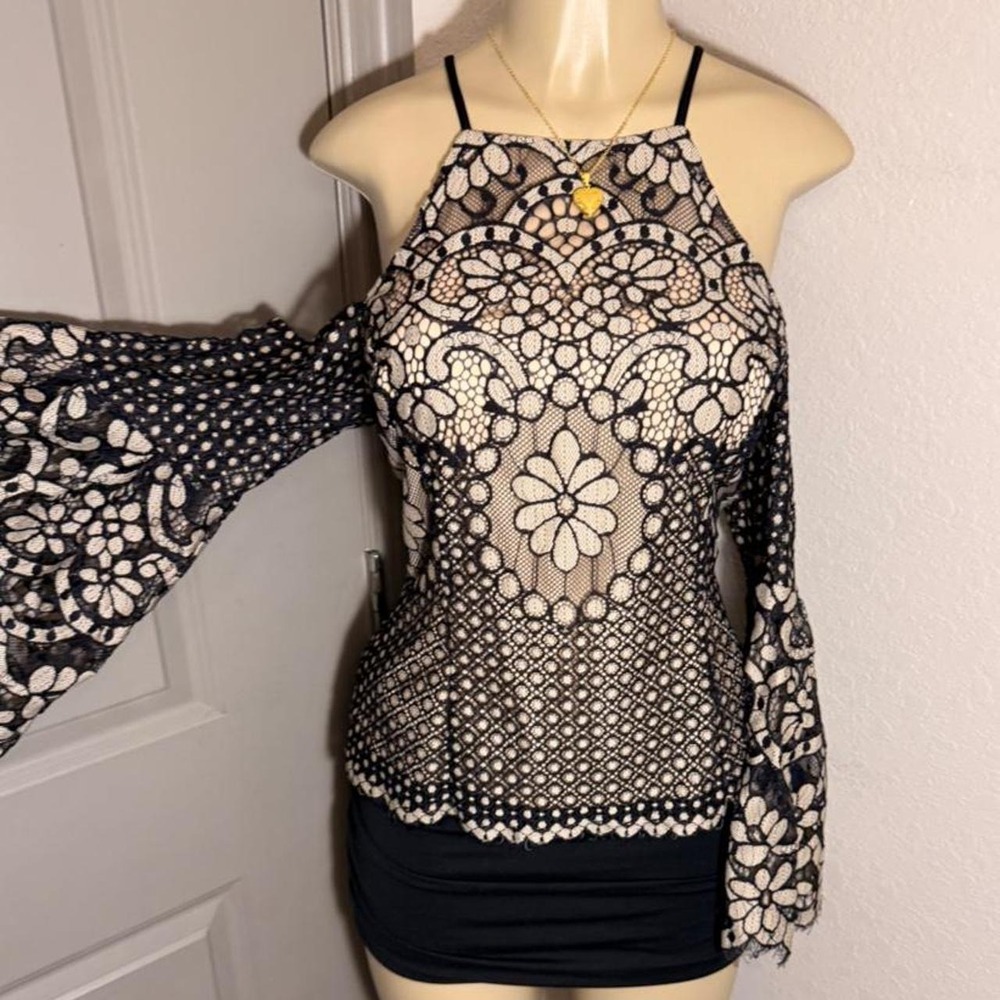 Venus black and cream lace top - Picture 3 of 7